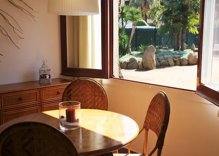 Margarita Sabina Pinell *