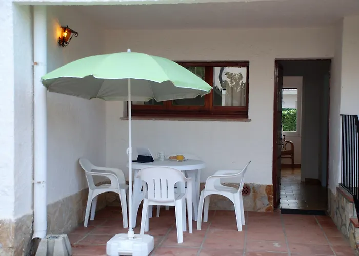 Margarita Sabina Pinell * Platja d'Aro (Playa de Aro)