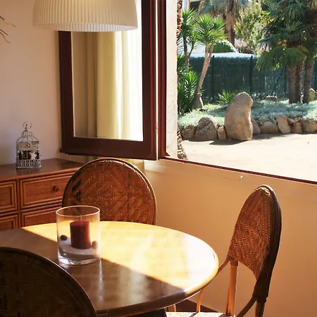 Margarita Sabina Pinell *