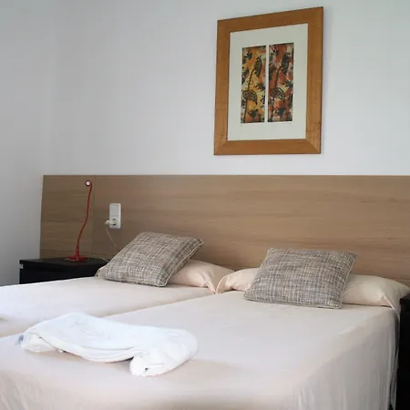 Margarita Sabina Pinell *