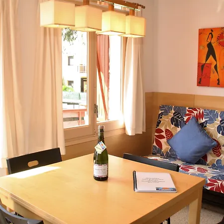 Margarita Sabina Pinell *