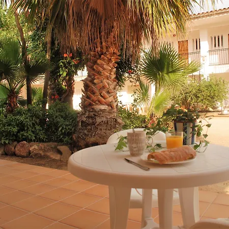 Margarita Sabina Pinell Apartmán *