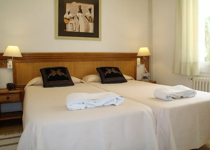 Margarita Sabina Pinell *