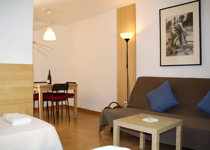 Margarita Sabina Pinell *